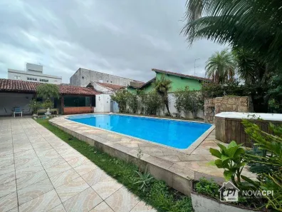 Casa com 5 Quartos à venda, 209m² no Maracanã, Praia Grande