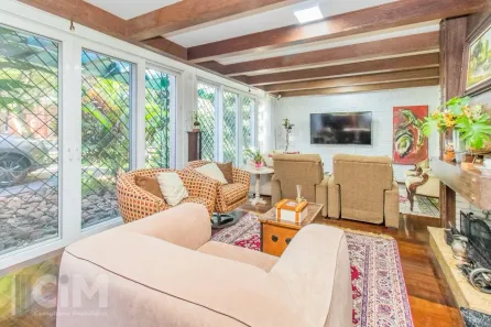 Casa com 4 Quartos à venda, 400m² no Rio Branco, Porto Alegre