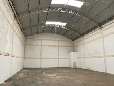 Galpão/Depósito/Armazém para alugar, 330m² no Campina Verde, Contagem