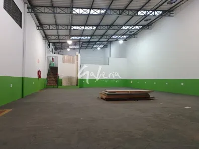 Galpão/Depósito/Armazém para venda ou aluguel, 400m² no Osvaldo Cruz, São Caetano do Sul