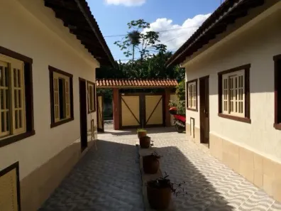 Casa com 2 Quartos para alugar, 35m² no Serra Grande, Niterói
