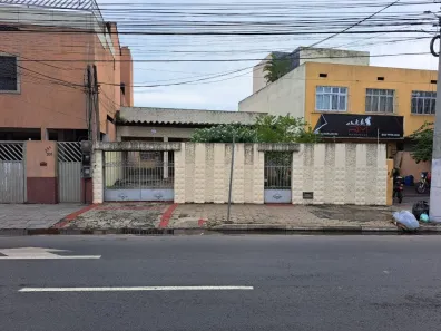 Casa com 5 Quartos à venda, 215m² no Centro, Campos dos Goytacazes