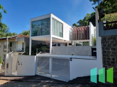 Casa com 3 Quartos para alugar, 335m² no Fradinhos, Vitória