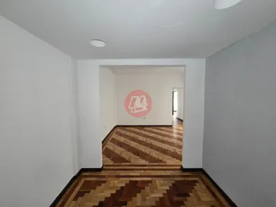 Apartamento com 3 Quartos para alugar, 105m² no Santana, Porto Alegre