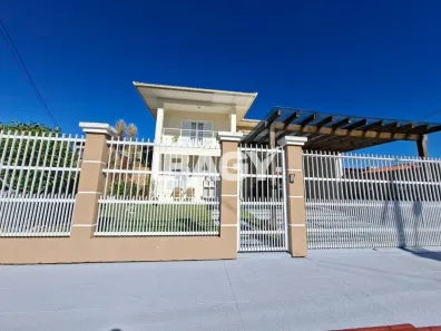 Casa com 3 Quartos para alugar, 310m² no Carianos, Florianópolis