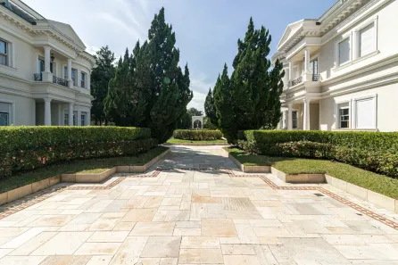 Casa de Condomínio com 4 Quartos à venda, 1300m² no Jardim Luzitânia, São Paulo