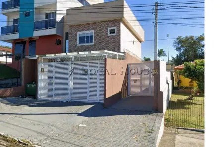 Sobrado com 3 Quartos à venda, 250m² no Bairro Alto, Curitiba