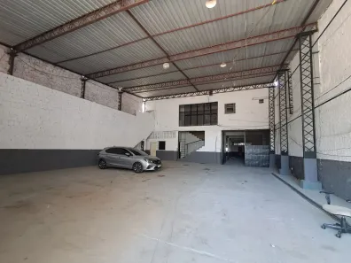 Galpão/Depósito/Armazém à venda, 700m² no Cachoeirinha, Manaus