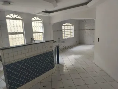 Sobrado com 4 Quartos para venda ou aluguel, 250m² no Jardim Torrão de Ouro, São José dos Campos
