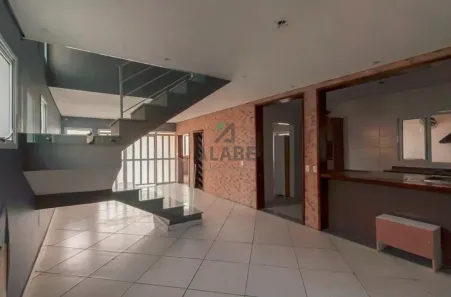Casa de Condomínio com 4 Quartos para alugar, 250m² no Planalto Paulista, São Paulo