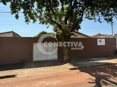 Casa com 4 Quartos à venda, 250m² no Setor Santos Dumont, Goiânia