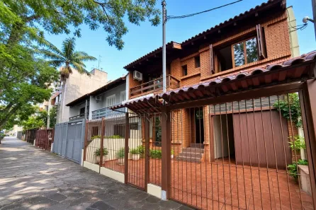 Casa com 3 Quartos para venda ou aluguel, 243m² no Menino Deus, Porto Alegre