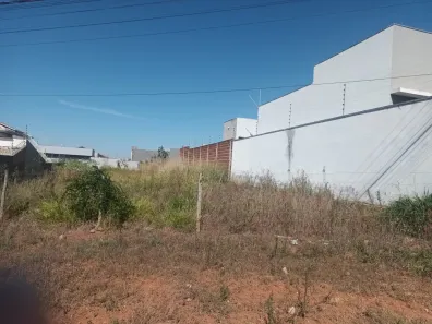 Lote/Terreno à venda, 349m² no Residencial Flor do Cerrado, Anápolis