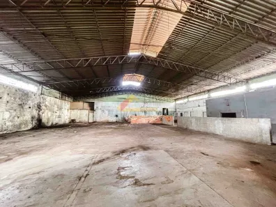 Galpão/Depósito/Armazém para alugar, 650m² no Balneário Rancho Alegre, Divinópolis