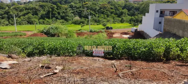 Lote/Terreno com 1 Quarto à venda, 360m² no Portal de Versalhes 1, Londrina