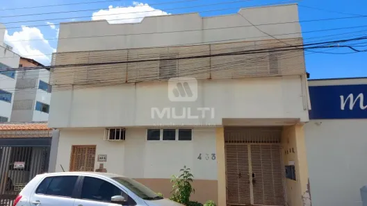 Imóvel Comercial com 3 Quartos à venda, 268m² no Nossa Senhora Aparecida, Uberlândia