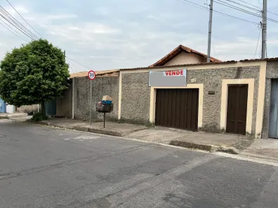 Casa com 3 Quartos à venda, 360m² no Vera Cruz, Contagem