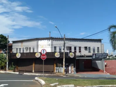 Prédio Comercial à venda, 355m² no Setor Leste Universitário, Goiânia