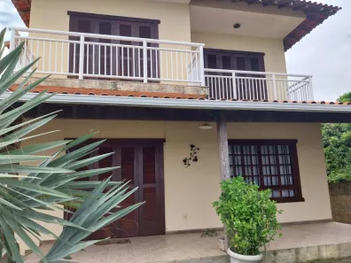 Casa com 3 Quartos à venda, 204m² no Jacaroá, Maricá