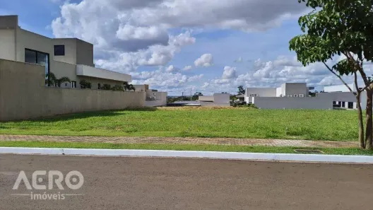 Lote/Terreno à venda, 528m² no Jardim Shangri-Lá, Bauru