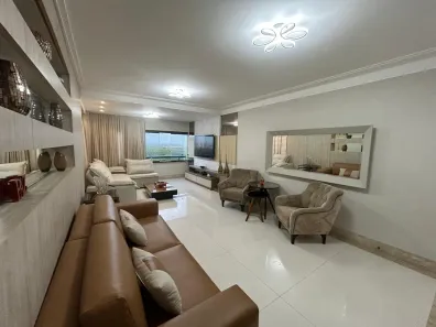 Apartamento com 4 Quartos à venda, 197m² no Jardim São Francisco, São Luís