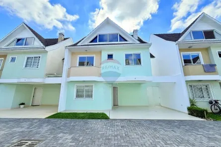 Sobrado com 3 Quartos à venda, 145m² no Uberaba, Curitiba