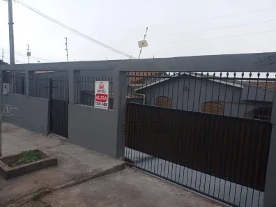 Casa com 3 Quartos para alugar, 100m² no Conjunto Farid Libos, Londrina