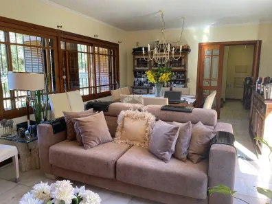 Casa com 3 Quartos à venda, 284m² no Ipanema, Porto Alegre