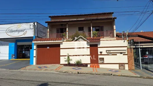 Sobrado com 3 Quartos à venda, 402m² no Jardim Saira, Sorocaba