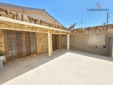 Casa com 2 Quartos à venda, 189m² no Jardim Shangri-lá, Botucatu