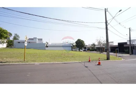 Lote/Terreno à venda, 370m² no Álvares Machado, Álvares Machado