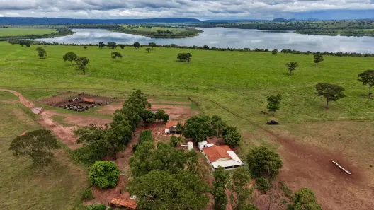 Fazenda/Sítio com 3 Quartos à venda, 5m² no , Itarumã