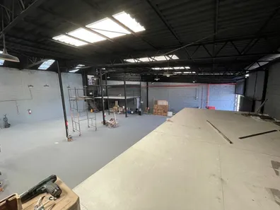 Galpão/Depósito/Armazém à venda, 720m² no Jardim Canadá, Nova Lima
