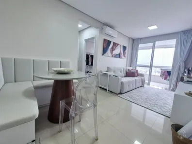 Apartamento com 2 Quartos à venda, 99m² no Barreiros, São José