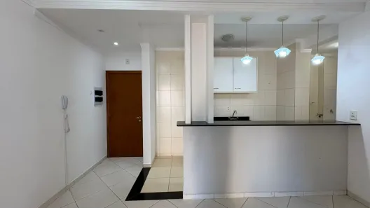 Casa com 2 Quartos para alugar, 77m² no Jardim do Bosque, Leme