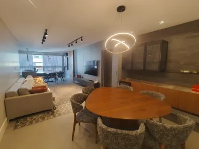 Apartamento com 3 Quartos para alugar, 143m² no Jurerê, Florianópolis