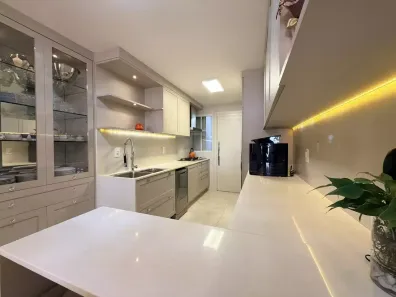 Apartamento com 3 Quartos à venda, 125m² no Centro, Florianópolis