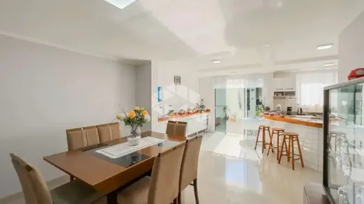 Casa com 4 Quartos à venda, 234m² no Jardim Itu, Porto Alegre