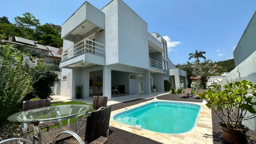 Sobrado com 4 Quartos à venda, 310m² no Cabeçudas, Itajaí