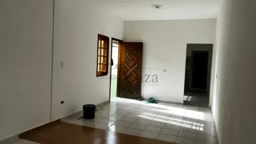 Sobrado com 2 Quartos para alugar, 100m² no Bandeira Branca, Jacareí