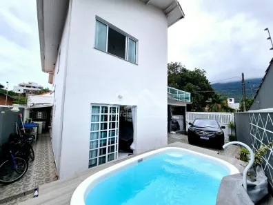 Casa com 3 Quartos à venda, 168m² no Centro, Peruíbe