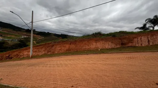 Lote/Terreno à venda, 853m² no Salvaterra, Juiz de Fora