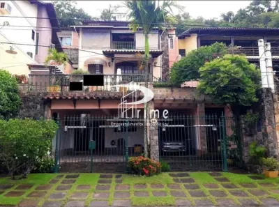 Casa com 5 Quartos à venda, 491m² no Camboinhas, Niterói