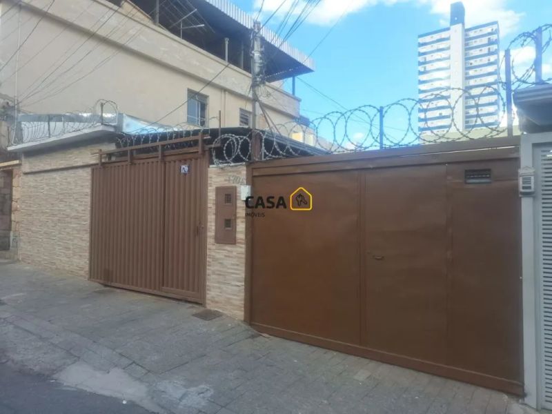 Casa com 2 quartos — Sagrada Família, Belo Horizonte