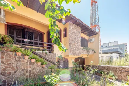 Casa com 3 Quartos à venda, 155m² no Passo da Areia, Porto Alegre