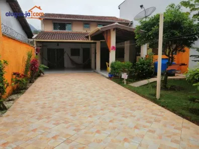 Sobrado com 3 Quartos à venda, 174m² no Perequê-Acu, Ubatuba
