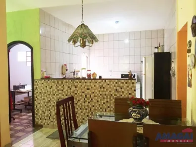 Casa com 3 Quartos à venda, 145m² no Parque Santo Antônio, Jacareí
