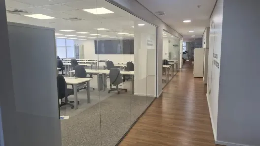 Ponto Comercial para alugar, 1003m² no Jardim das Acácias, São Paulo