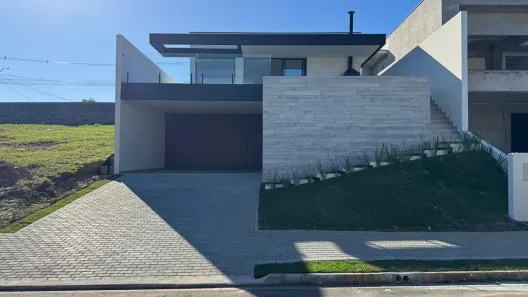 Sobrado com 3 Quartos à venda, 220m² no Jardim dos Pinheiros, Atibaia