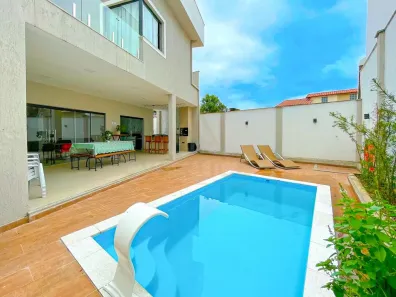 Casa com 4 Quartos à venda, 270m² no Jardim Amália, Volta Redonda